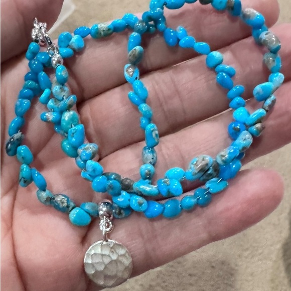 Blue Beaded Necklace with Silver Pendant - Picture 2 of 3